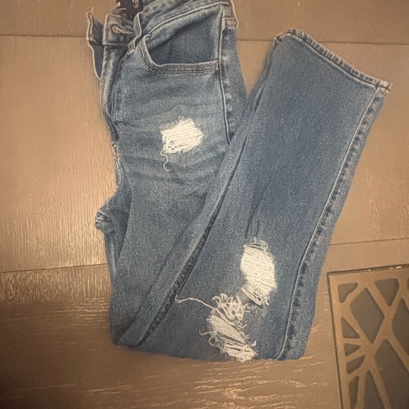 Hollister High Rise Straight Jeans 1R - Picture 4 of 5